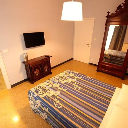 I Portici Di Sottoripa Bed & Breakfast 2*
