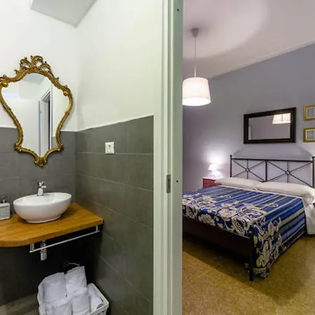 I Portici Di Sottoripa Bed & Breakfast 2*